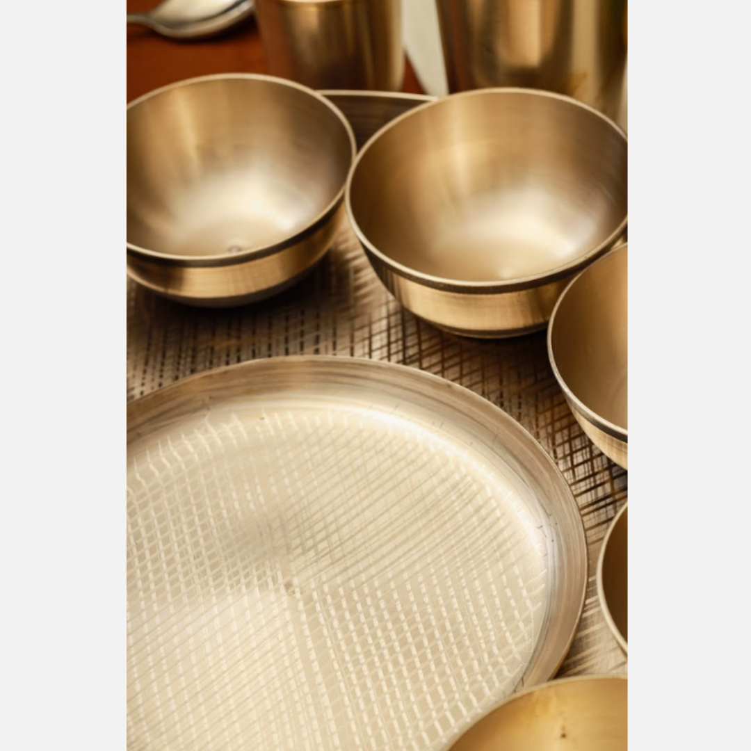 Manohar Kansa Rajwadi Dinner Set (16 Inch)