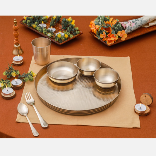 Bronze/Kansa Thali Set Online Of 7 | Manohar (11 Inch)